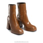 ⁦الأحذية منصة كعب متوهج القوى 8840R330 تان نحيف Russell And Bromley⁩ - الصورة ⁦2⁩