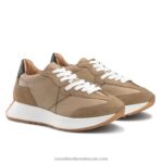 ⁦حذاء رياضي بنعل متوهج الساعة الرملية 8840R65 تان نحيف Russell And Bromley⁩ - الصورة ⁦2⁩