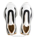 ⁦حذاء رياضي خالٍ من الدانتيل 8840R88 أبيض نحيف Russell And Bromley⁩ - الصورة ⁦3⁩