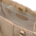 ⁦حقيبة صغيرة صغيرة الحجم من Clarity 8840R707 اللون البيجRussell And Bromley⁩ - الصورة ⁦4⁩