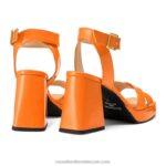 ⁦صندل ذو نعل سميك groovybaby 8840R136 البرتقالي نحيف Russell And Bromley⁩ - الصورة ⁦4⁩
