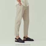 ⁦صندل سان كونو بإبزيم مغلق من الأمام 8840R529 أسود رجال Russell And Bromley⁩ - الصورة ⁦4⁩