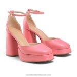 ⁦منصة المتطرفة لا تشوبه شائبة 8840R153 لون القرنفل نحيف Russell And Bromley⁩ - الصورة ⁦2⁩